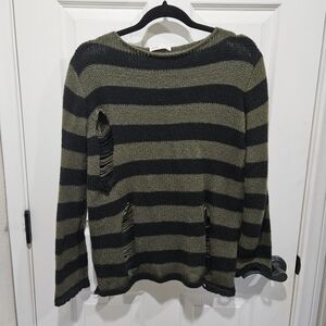 ⚡ 2/$5 - Green & Black Shein/Romwe Top